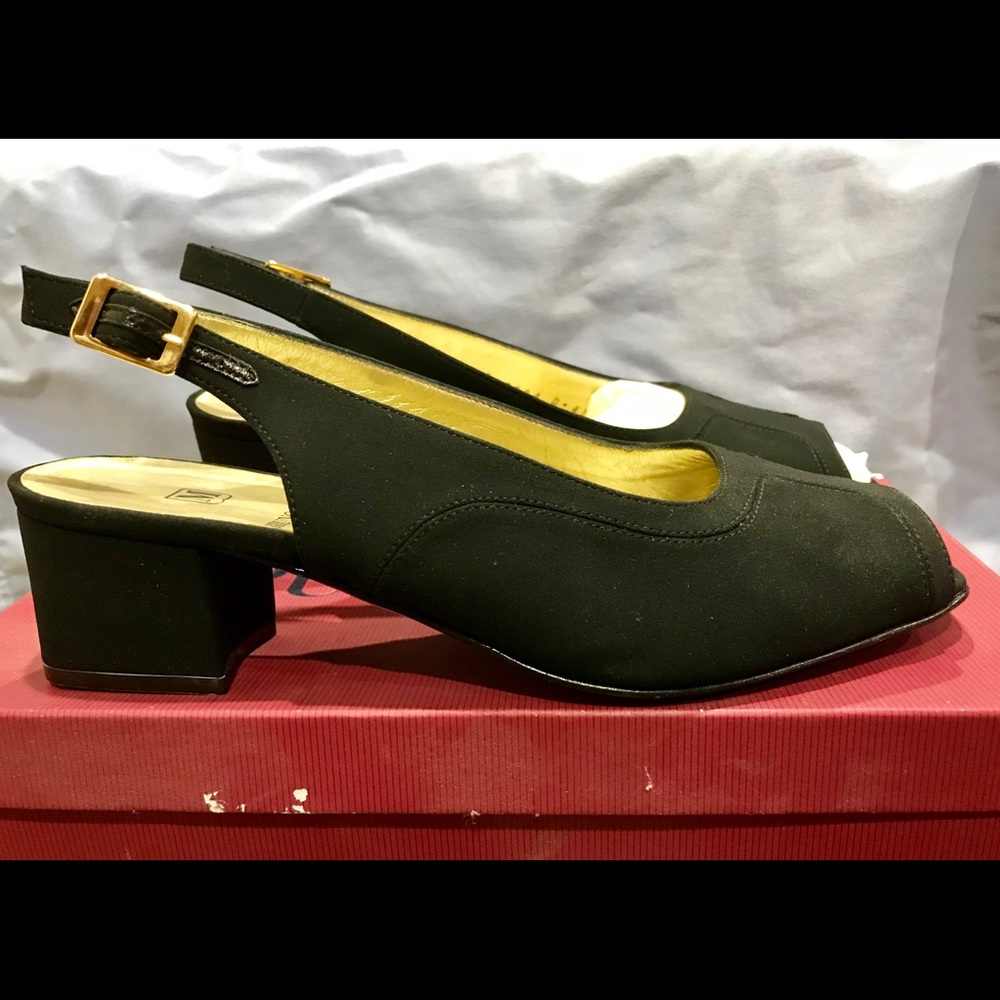 Vintage Bruno Magli - Never used - Size 7B - Picture 1 of 6